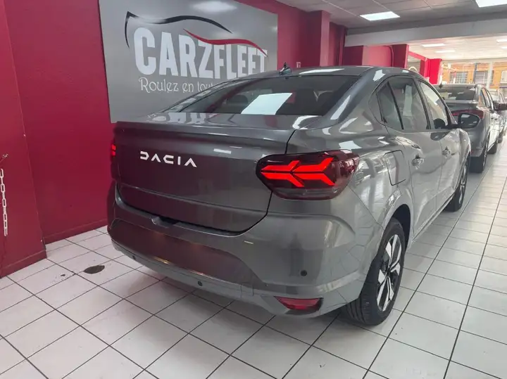 
								DACIA LOGAN ALGERIE TCE 1.0 100CV BVM full									